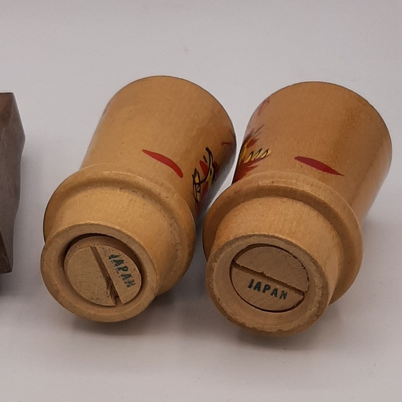 Vintage Hand Made Wooden Salt & Pepper Shakers 2 Sets Made in Japan - Picture 7 of 7